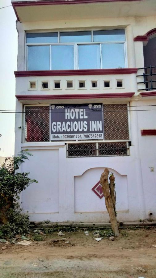 SPOT ON 93693 Hotel Gracious Inn Lucknow Exterior foto